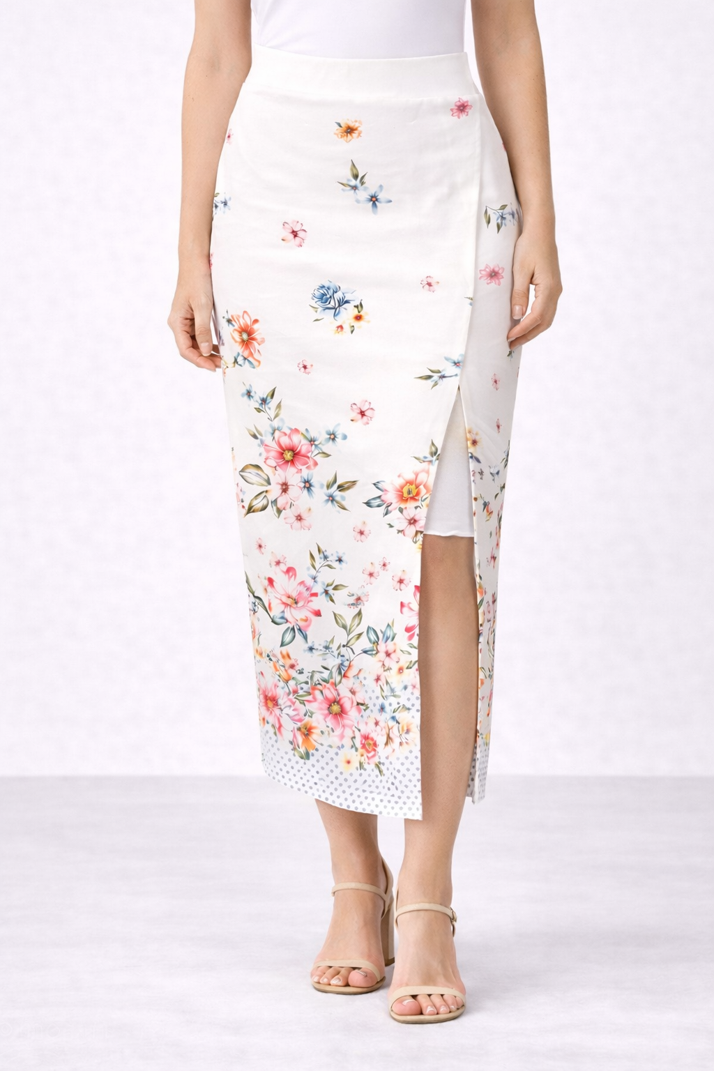 saia midi floral branca com fenda lateral saia midi floral branca com fenda lateral